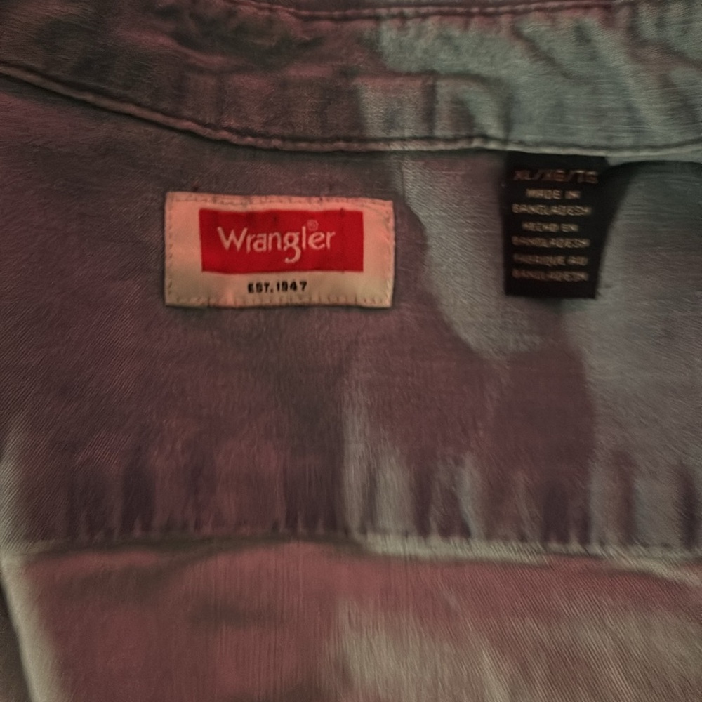 Used - Picture 2 of 3